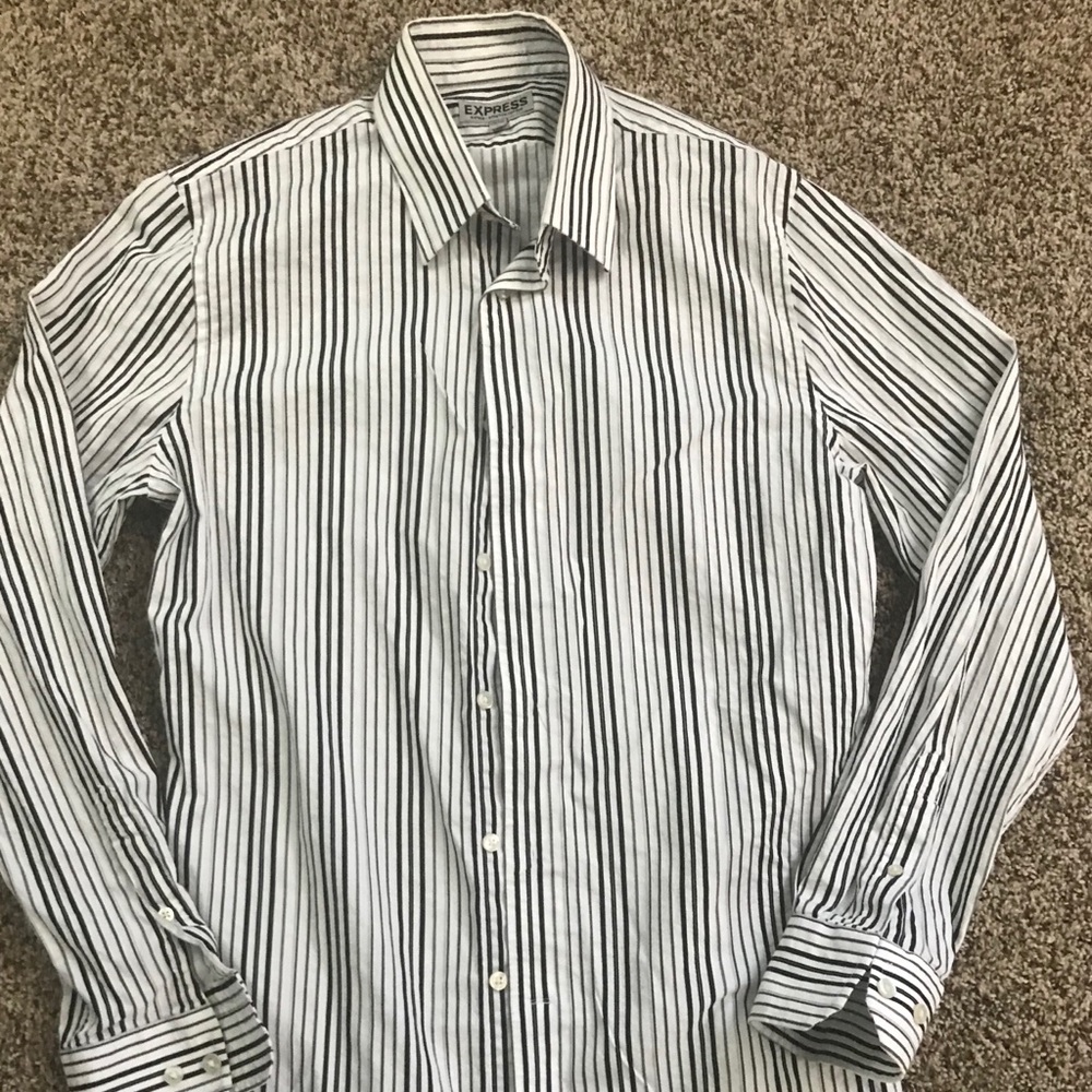Men’s Express Button Down